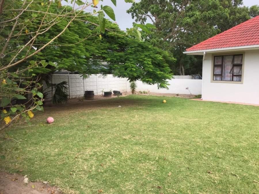 To Let 4 Bedroom Property for Rent in Beacon Bay Eastern Cape